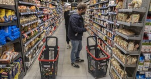 España no restablecerá el IVA en alimentos básicos hasta que bajen los precios