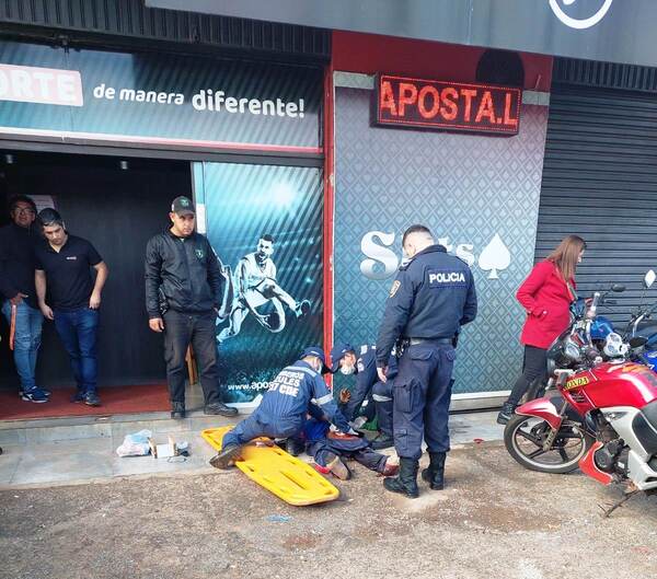 Riña entre adictos termina con un acuchillado en CDE - La Clave