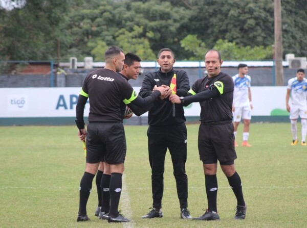 Los jueces para el inicio de la fecha 12 - APF