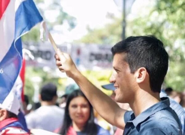 Concejal departamental electo con orden de detención por abuso sexual