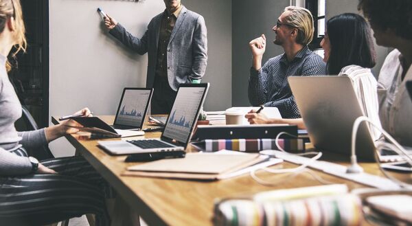 Tendencias económicas que todo emprendedor debe conocer