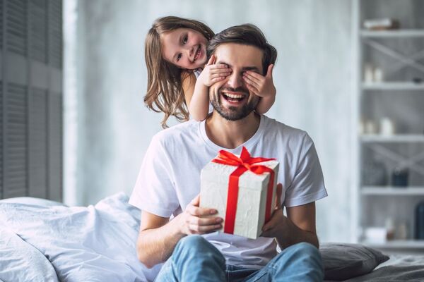Distintos sectores alistan sus promociones para agasajar a papá en su día - MarketData