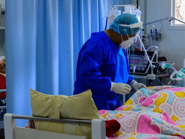 El sistema de salud pública colapsa por tres virus en pacientes pediátricos.