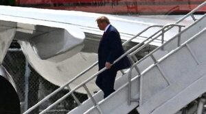 Trump, “técnicamente” detenido en el tribunal de Miami - Mundo - ABC Color