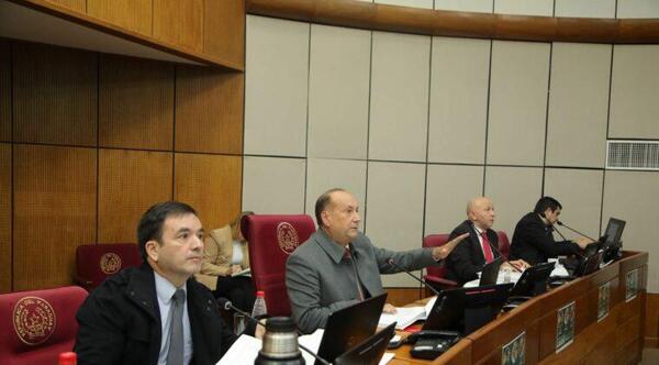 Estudio llegó al artículo 50 de los 270 de la reforma de la policía. – Prensa 5
