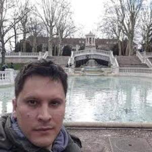 Diario HOY | "Antes de irse", viajan a París con plata del IPS, para congreso de arquitectos: incendio en redes