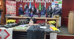 La Nación / En el Este detienen a cinco personas y decomisan armas y G. 5 millones