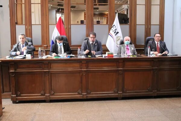 Fiscales conocerán el lunes la sentencia del Jurado en el caso “aprietes” de RGD - Nacionales - ABC Color
