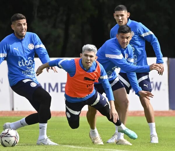 Segundo día albirrojo, a doble turno - Fútbol - ABC Color