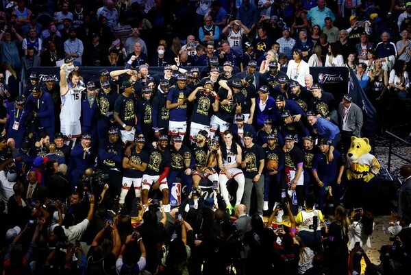 Los Denver Nuggets festejan a lo grande su primer título en la NBA - Polideportivo - ABC Color