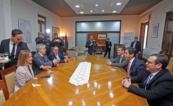 Reunión entre ministros salientes y entrantes para avanzar en transición ordenada - .::Agencia IP::.
