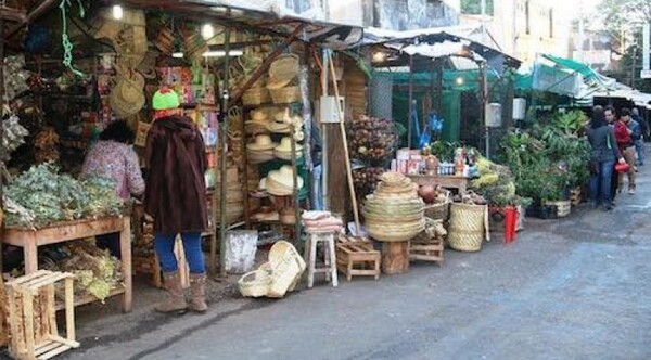 Piden abrigos y frazadas para vendedores de yuyo del Mercado 4 | 1000 Noticias