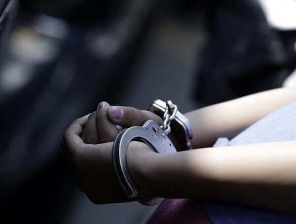 Mujer buscada por el caso Mercat se entrega en Villa Elisa · Radio Monumental 1080 AM