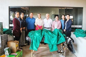 Nelson Cano entrega insumos al Hospital Distrital de Hernandarias | DIARIO PRIMERA PLANA