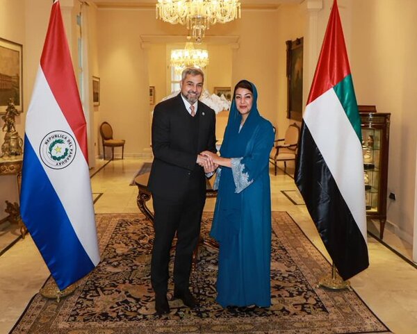 Marito recibió a ministra de Estado para la Cooperación de los Emiratos Árabes Unidos