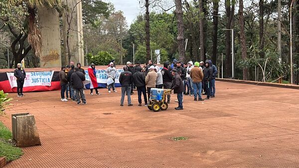 Transportadoras se manifestaron ante constantes asaltos e inacción policial - La Clave