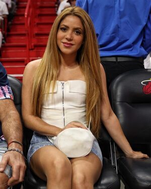 Shakira volvió a la actuación - C9N