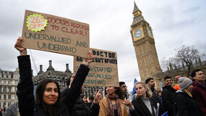 Los médicos vuelven a la huelga en Inglaterra para reclamar un aumento de salario - .::Agencia IP::.