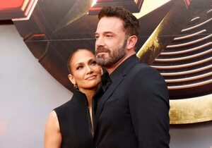 Jennifer López y Ben Affleck, enamoradísimos en la red carpet de The Flash - Gente - ABC Color