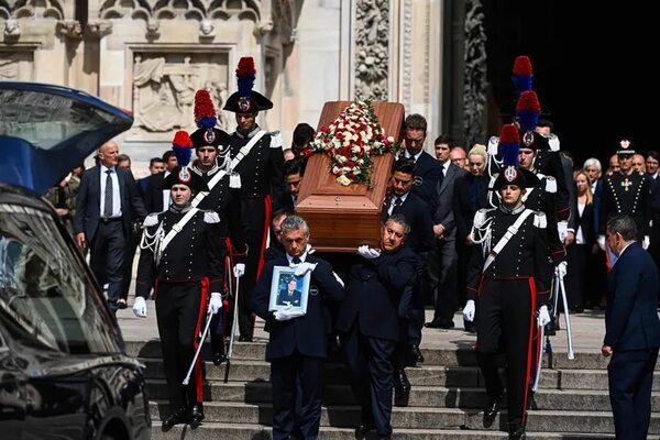 Italia despide al “cavaliere” Berlusconi: mirá las mejores fotos de su funeral de Estado - Mundo - ABC Color