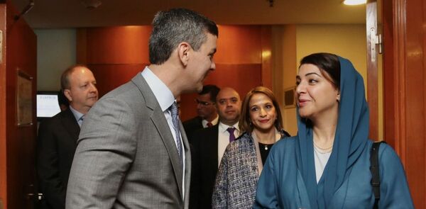 El presidente electo, Santiago Pe帽a buscar谩 relanzar v铆nculos con Emiratos 脕rabes Unidos - Revista PLUS
