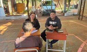 Estudiantes de la UNE participan de importante programa de oportunidades