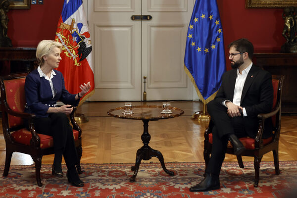 Von der Leyen muestra su apoyo a Chile en el desarrollo de un litio sostenible - MarketData