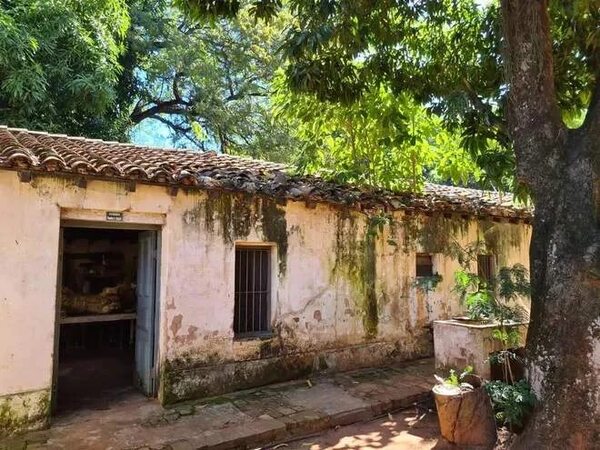 Municipalidad culpa al MOPC del abandono de la Casona del Herbario Teodoro Rojas - Nacionales - ABC Color