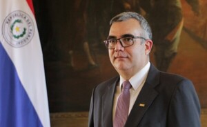 Resolución para autorizar revisión de mochilas en colegios