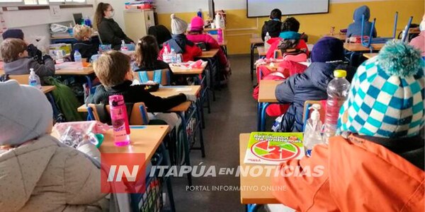 MEC FLEXIBILIZA USO DE UNIFORMES ANTE LA LLEGADA DEL FRÍO - Itapúa Noticias