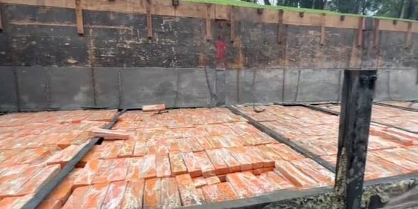 En Foz incautan camión con 2.000 kilos de marihuana en el Puente de la Amistad