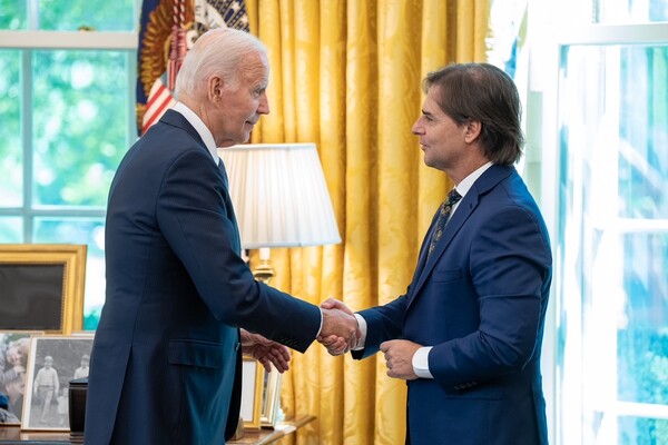 En un encuentro sorpresa, Joe Biden recibió al presidente uruguayo Lacalle Pou en la Casa Blanca - ADN Digital