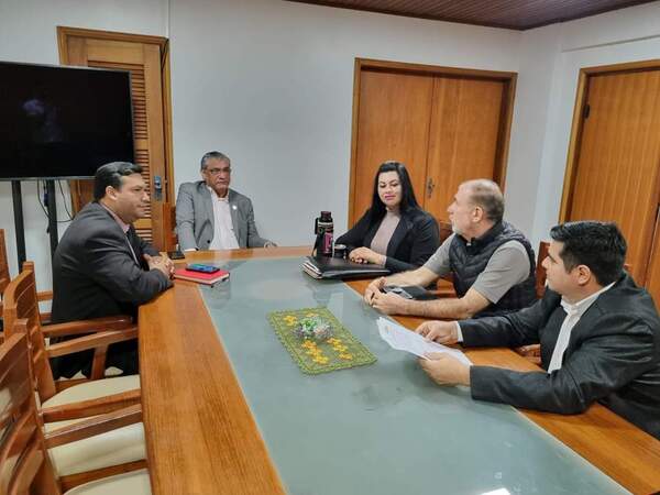 Cuestionan desinterés comunal para instalar una filial de la UNE - La Clave