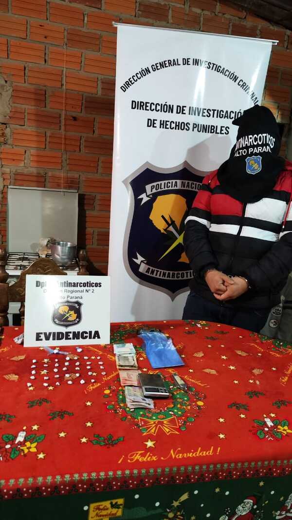 Detienen a presunto microtraficante e incautan cocaína