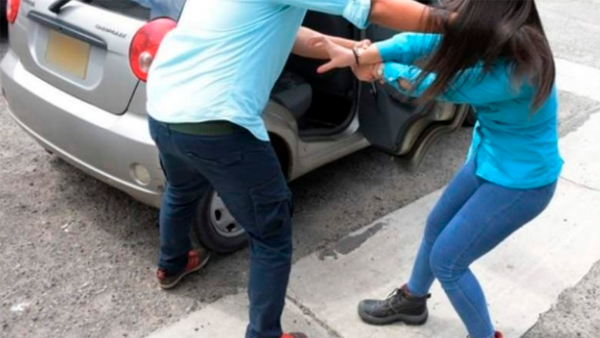 Dos hombres intentaron raptar a una adolescente de 16 años - Noticiero Paraguay