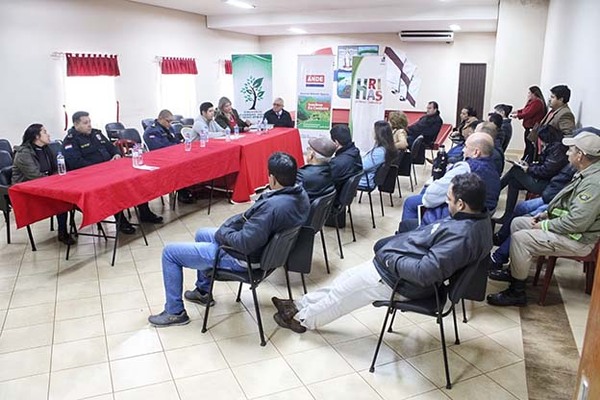 Conforman plataforma de trabajo entre Ande y Municipalidad de Hernandarias para preservación del río Acaray | DIARIO PRIMERA PLANA