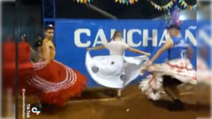 [VIDEO] ¿Y qué tal el piki en tu barrio? Pikiseros bailaron vestidos de paraguayas