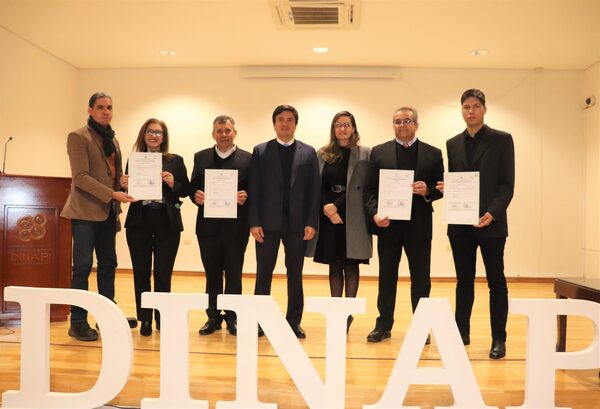 Inventores paraguayos recibieron sus certificados de Patentes Nacionales - .::Agencia IP::.