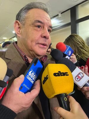 Senadores postergarán hoy tratamiento de ley contra “puenteo” a la Contraloría - Política - ABC Color