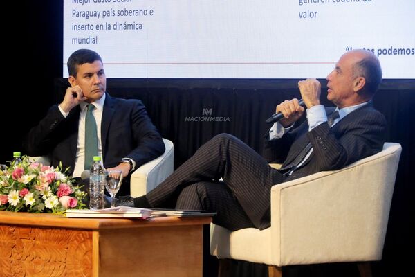 Club de Ejecutivos realizó un conversatorio con el Presidente electo, Santiago Peña