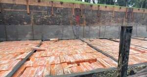 La Nación / En Foz cae camión con 2.000 kilos de marihuana