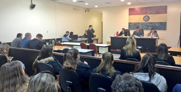 Tribunal condena a 16 años de cárcel a cirujano por muerte de paciente - Noticiero Paraguay