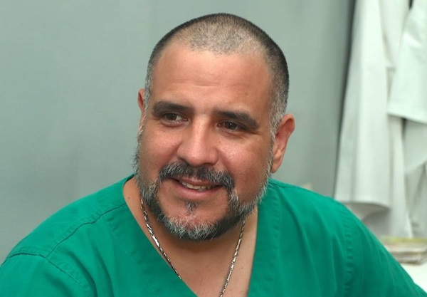 Médico descarta extremar recursos, pero recomienda volver al tapabocas y al lavado de manos