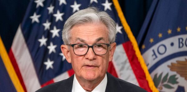 Jerome Powell: "Podr铆amos considerar m谩s aumentos de las tasas de inter茅s este a帽o" - Revista PLUS