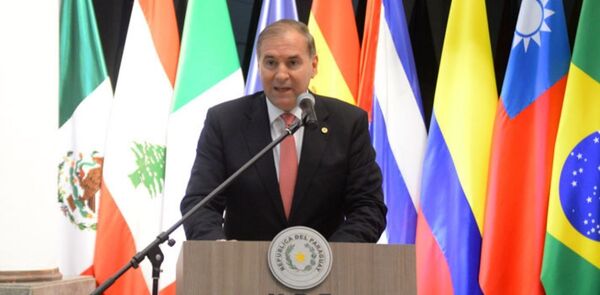 Julio Cesar Arriola asistir谩 a la inauguraci贸n de una nueva sede de la embajada de Paraguay ante el Vaticano - Revista PLUS