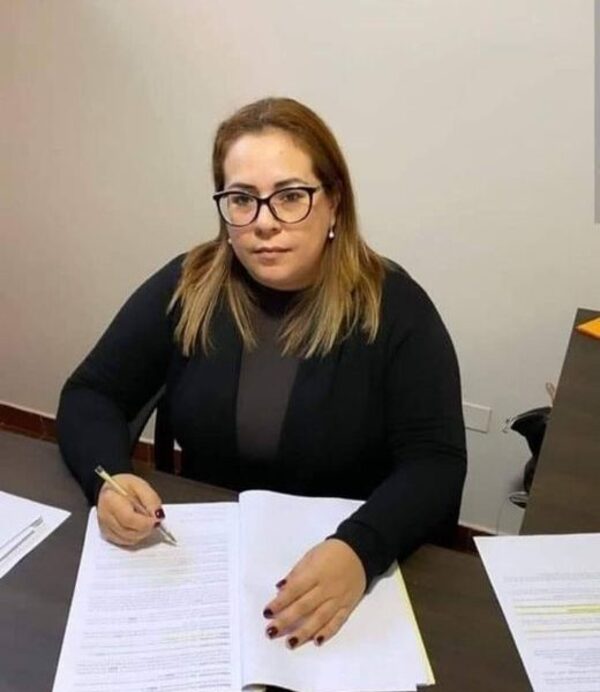 Piden juicio oral para mujer que agredió a su pareja