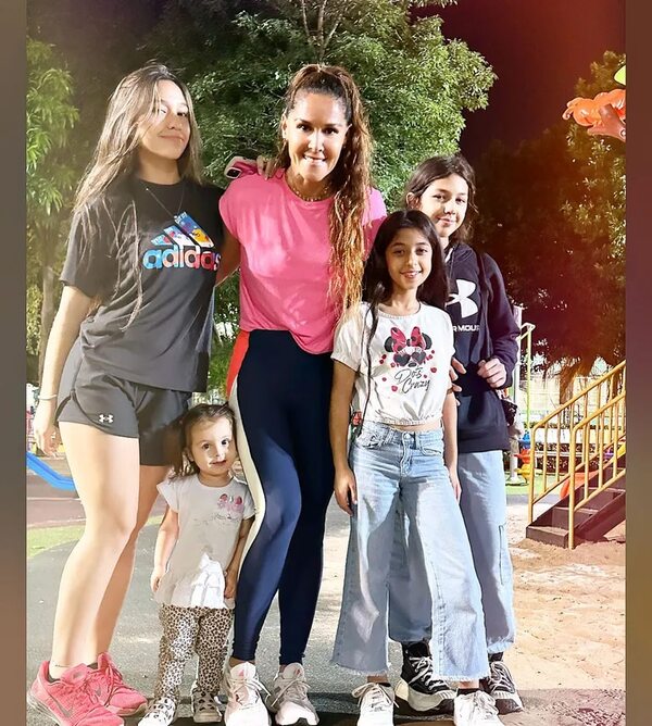 ¡La hija de la exmodelo Ingrid Poka ya cumplió 15 años! - Gente - ABC Color