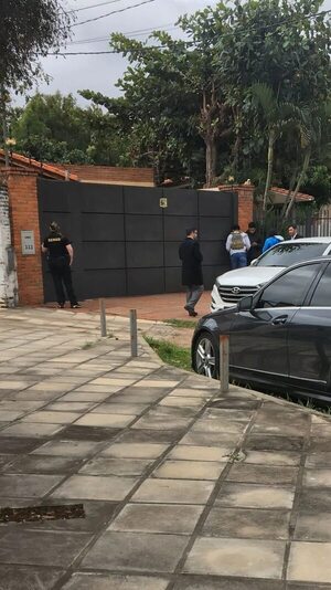 Detienen al abogado del presunto narco “Tío Rico” - Policiales - ABC Color
