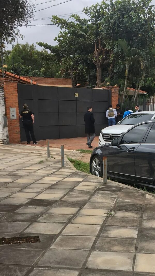 Detienen al abogado del presunto narco “Tío Rico” - Policiales - ABC Color