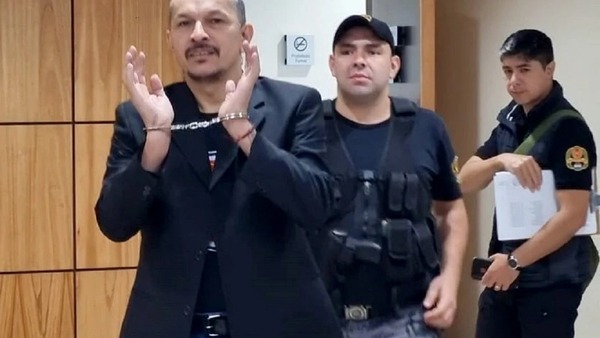 Mbururu permanecerá en reclusión durante el juramento